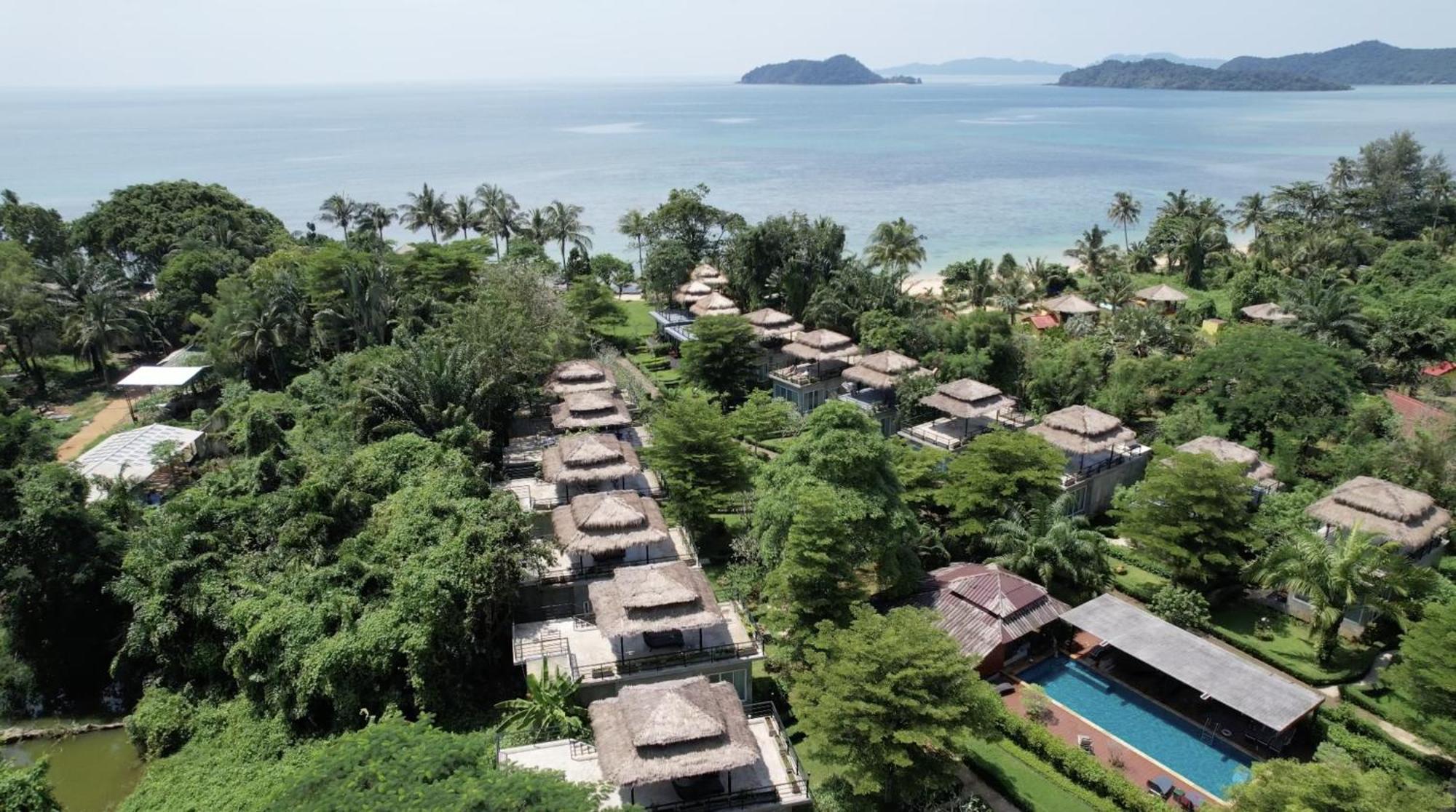 Resort Ao Kao White