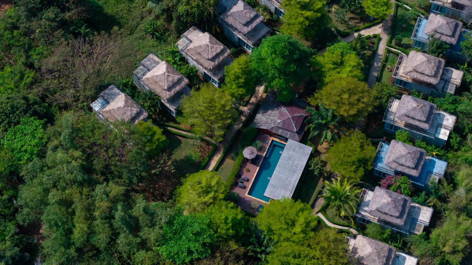Resort Ao Kao White