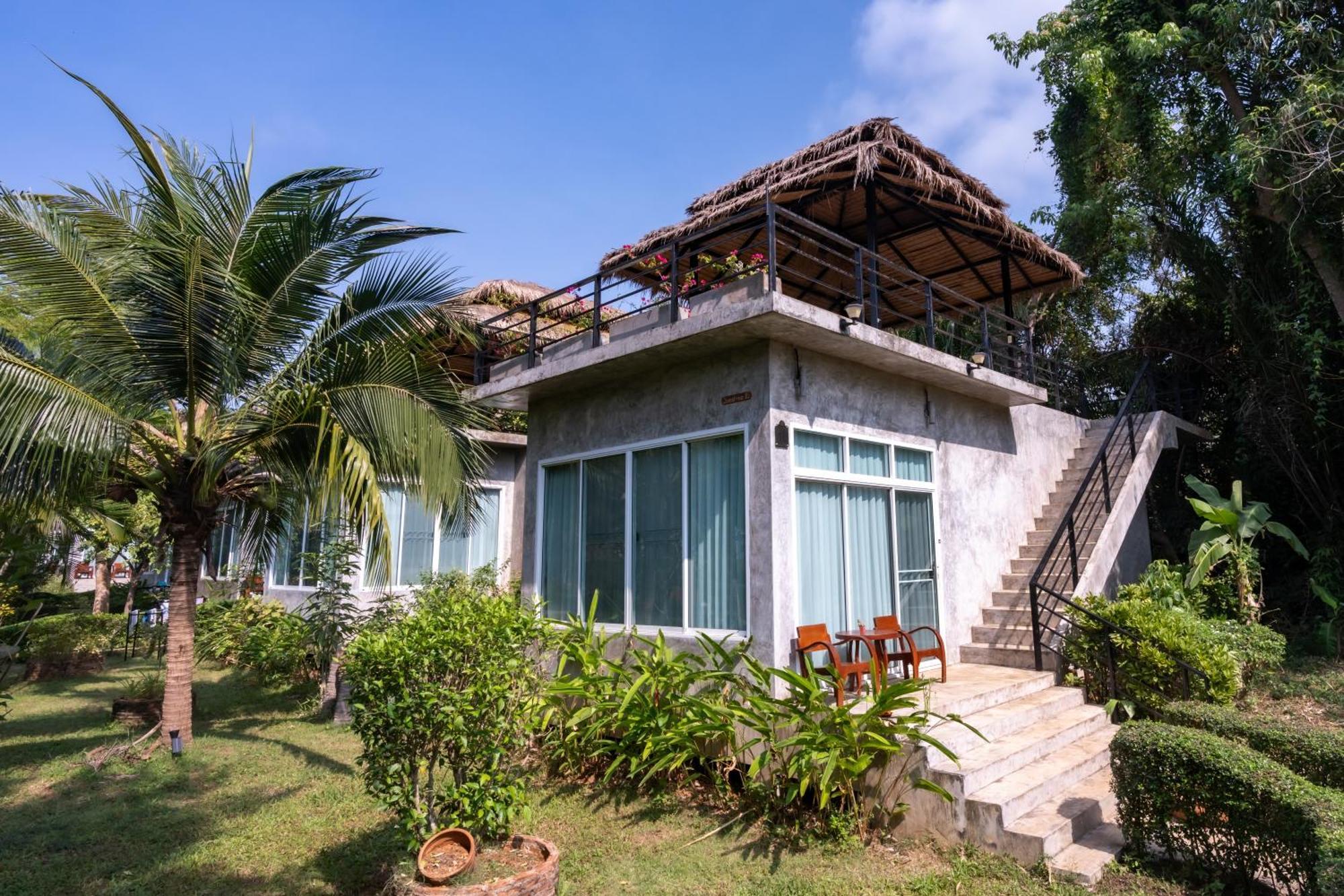 Ao Kao White Koh Mak